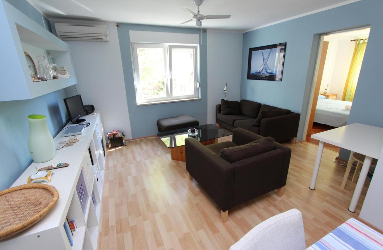 Apartment Maestral Rovigno Esterno foto
