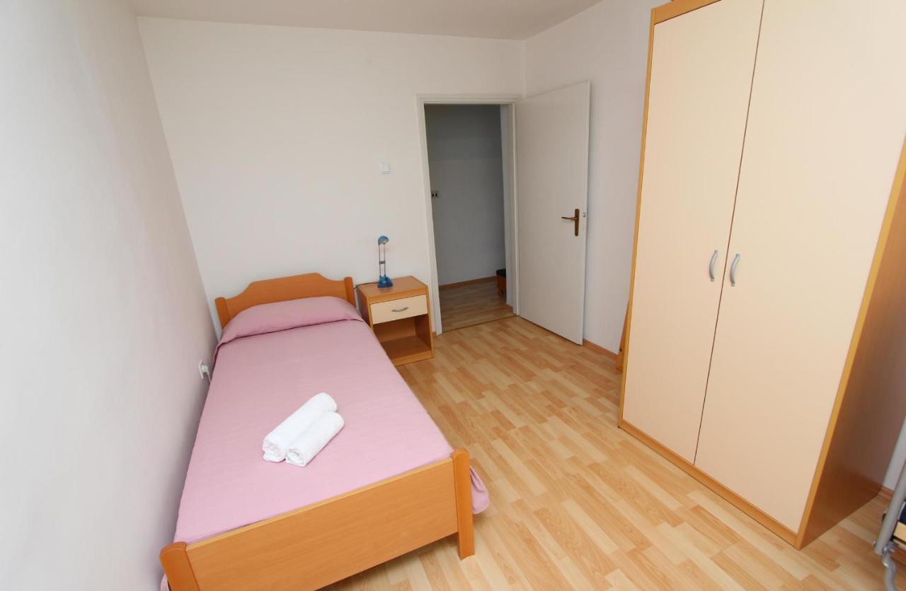 Apartment Maestral Rovigno Esterno foto